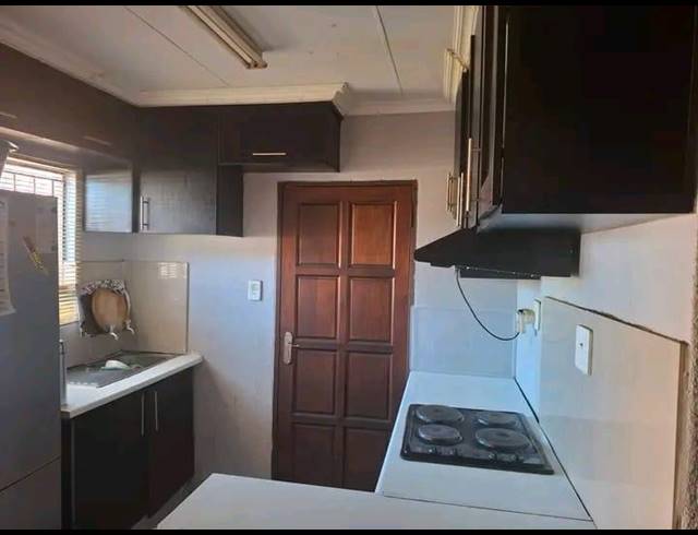 2 BEDROOM HOUSE FOR SALE IN SOSHANGUVE VV